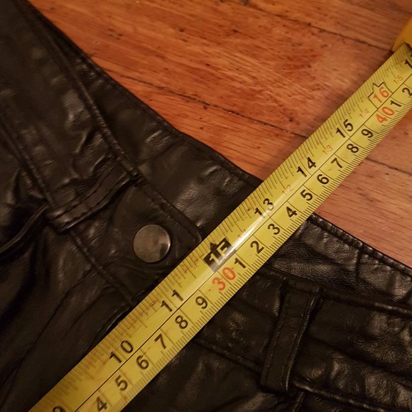 1990s Vintage Black High Waist Leather Pants Size 24 Waist - Picture 12 of 16